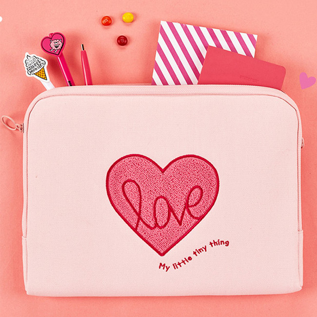 Pink heart boucle canvas iPad laptop pouch case