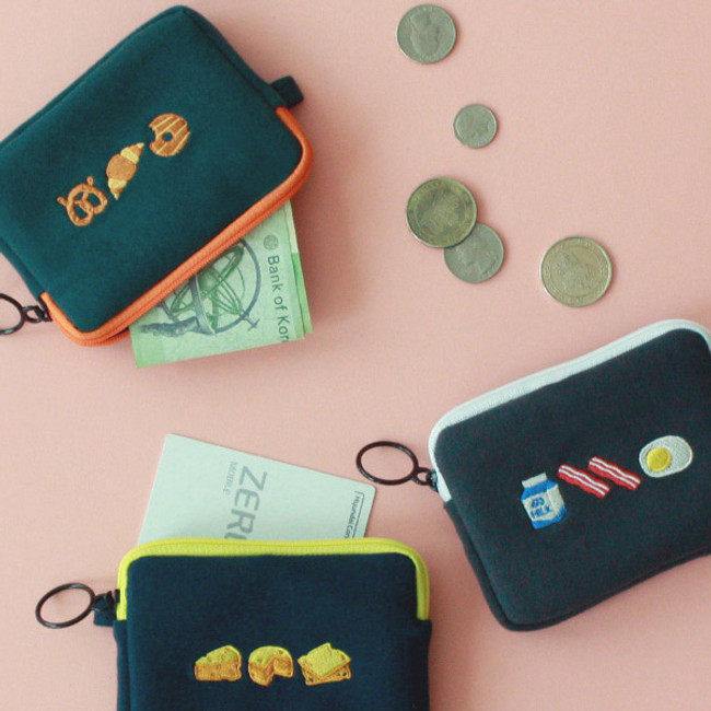 Example of use - Wanna This Tailorbird embroidered card case wallet ver4