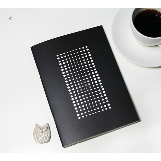 D - Inndesign Black and white pattern A5 grid blank notebook