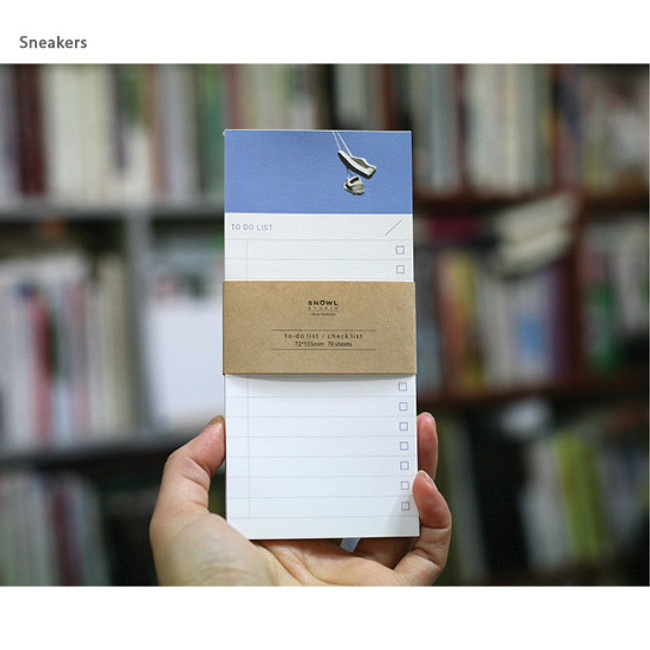 Sneakers - Snowl To do list notepad