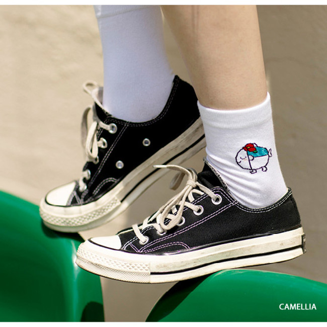 Camellia - DESIGN IVY Ggo deung o embroidered socks