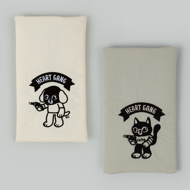 All New Frame Airy Heart Gang Slim Zipper Pouch