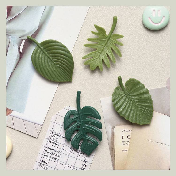 Realistic botanical details - Brisk Style Green Leaf Magnets Set