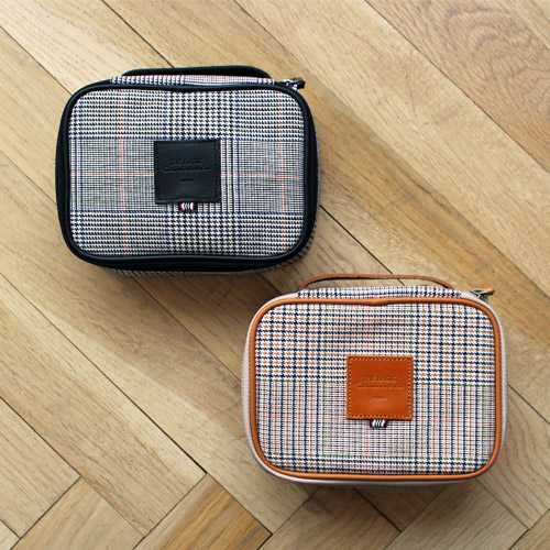Indigo The basic canvas check pattern pouch with handle