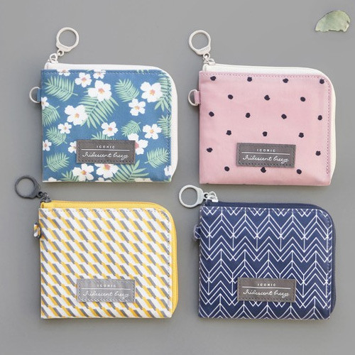 Comely pattern half zip around wallet