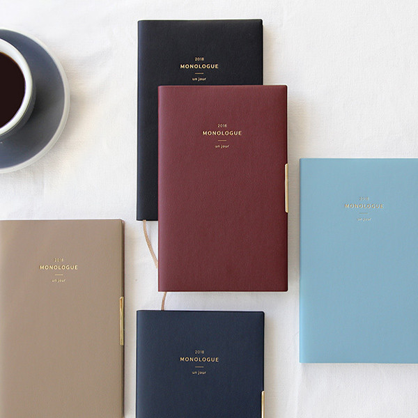 2018 Monologue medium dated weekly diary