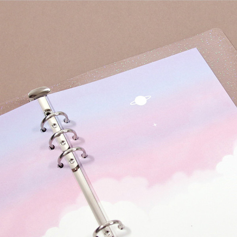 Usage example - Second Mansion Twinkle 6-ring A5 blank notebook refill Usage example - Second Mansion Twinkle 6-ring A5 blank notebook refill
