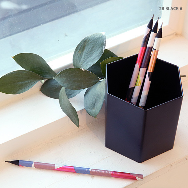 no.6 - Oh-ssumthing O-ssum black 2B pencil set of 4