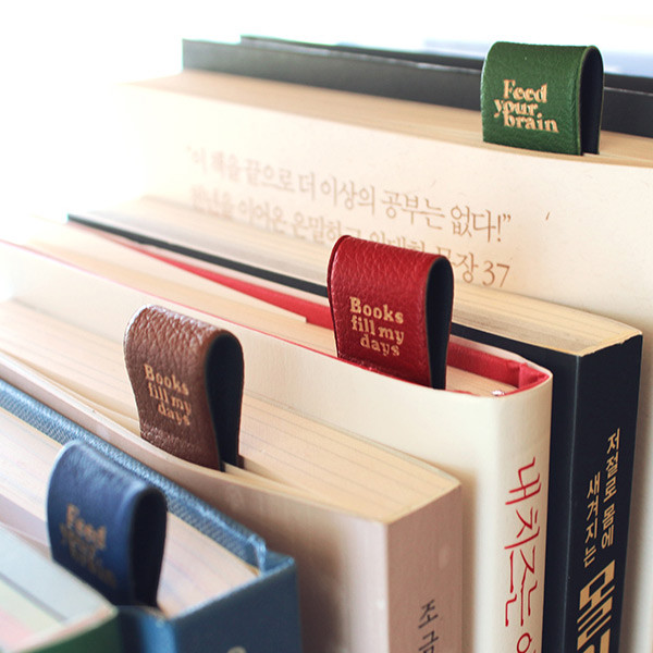 Usage example - Multi purpose synthetic leather folding magnet organizer