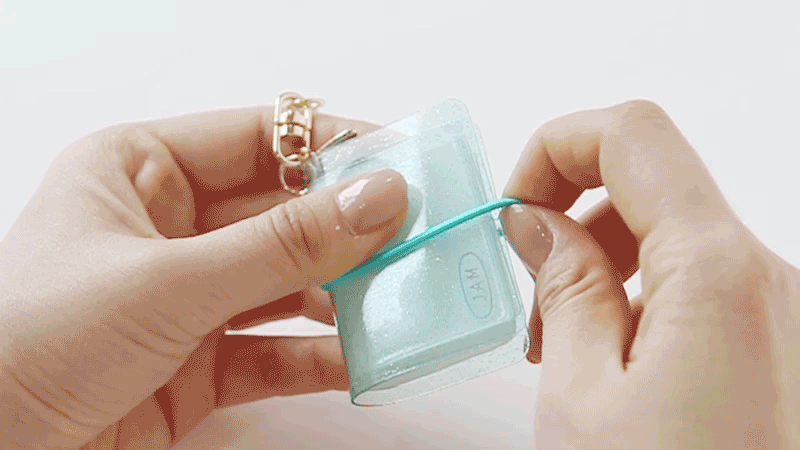 Elastic band closure - Jam Studio Moa Moa slip in pocket mini album keyring