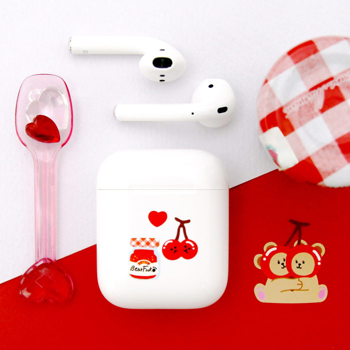 Usage example - Second Mansion Juicy bear removable sticker seal