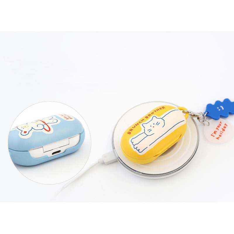 Usage example - ROMANE Brunch Brother Galaxy Buds case cover