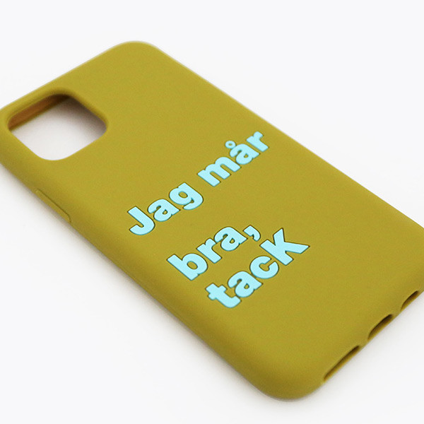 Usage example - ROMANE MonagustA simple iPhone 11 pro silicone case