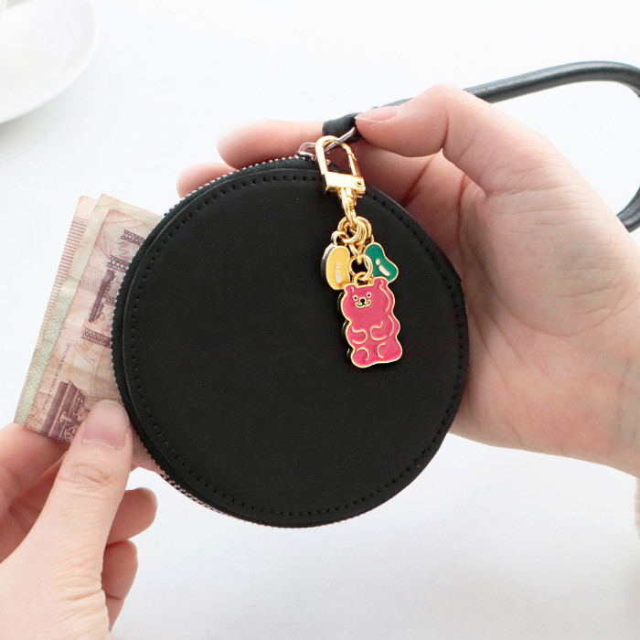 Usage example - ICONIC Merry metal keyring key clip key chain