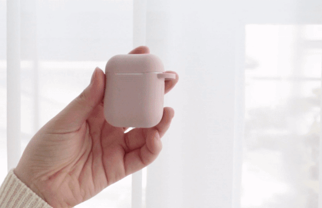 Usage example - ICONIC Merry metal keyring key clip key chain