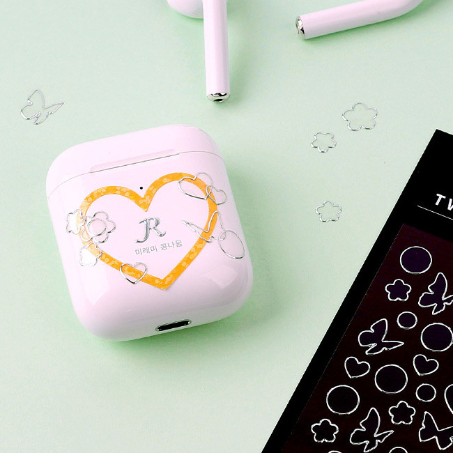 Usage example of Wanna This Twinkle Line Gold And Silver Sticker