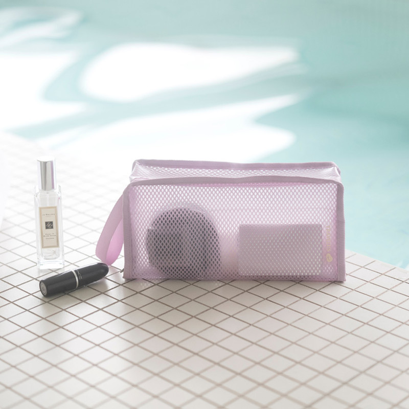 Usage example - Byfulldesign Travelus cube long coated mesh pouch