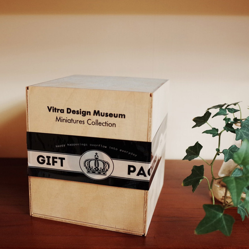 UNIVERSAL CONDITION Unboxing packing tape