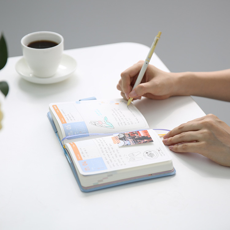 Monopoly 2021 Smiley dated daily diary with tray