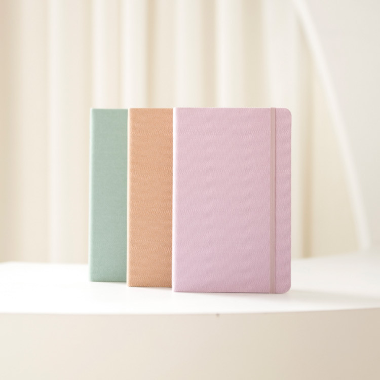 2021 Making memory medium dated weekly planner