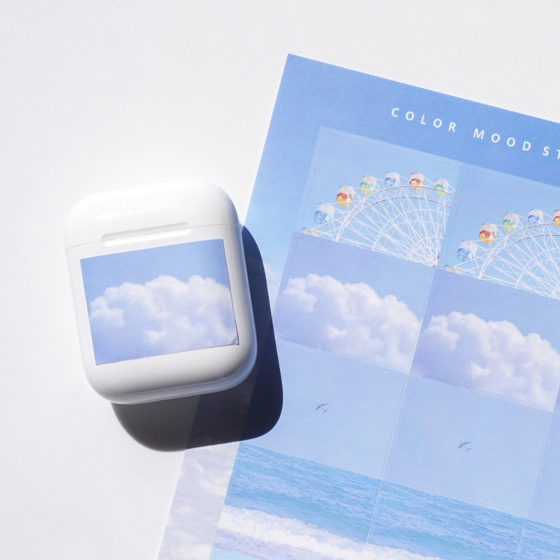 Usage example - Meri Film Blue color mood sticker Usage example - Meri Film Blue color mood sticker