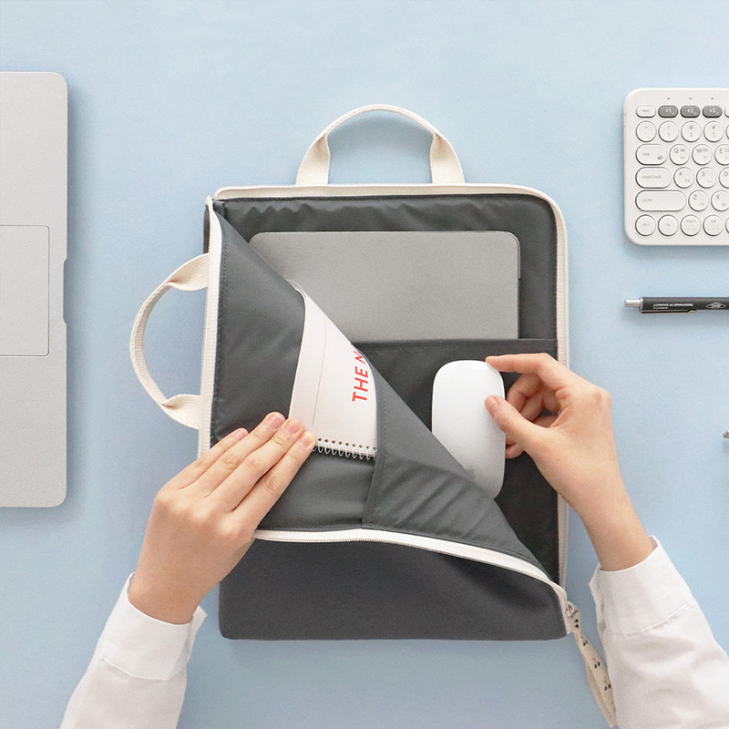 Usage example - ICONIC Cottony A4 laptop notebook zipper sleeve case
