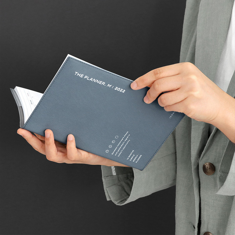 Medium - ICONIC 2022 Simple Medium Dated Weekly Diary Planner Medium - ICONIC 2022 Simple Medium Dated Weekly Diary Planner