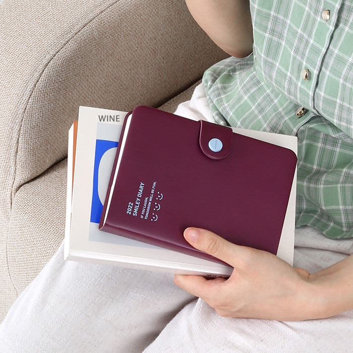 Wine - Monopoly 2022 Smiley Dated Daily Diary With Tray