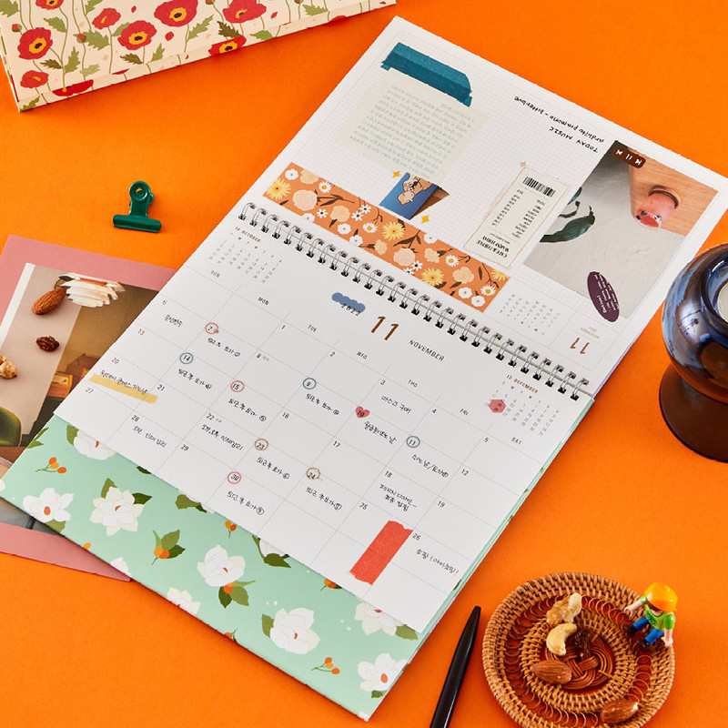 Ardium 2022 Flowery Monthly Desk Calendar Ardium 2022 Flowery Monthly Desk Calendar