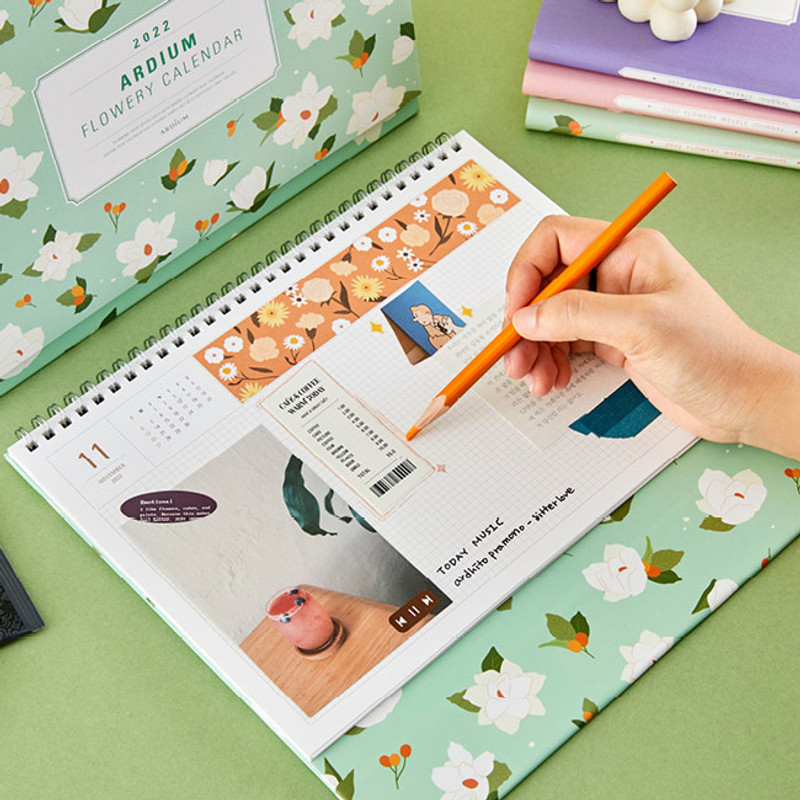 Ardium 2022 Flowery Monthly Desk Calendar Ardium 2022 Flowery Monthly Desk Calendar