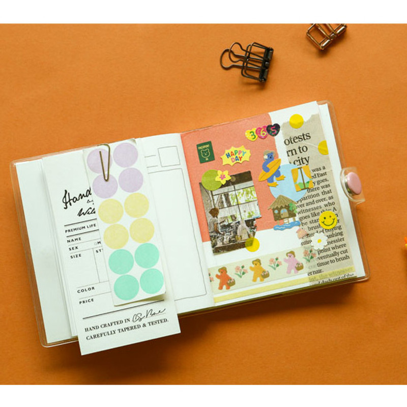 Usage example - Dailylike Jelly Bear Mini PVC Cover Blank Notebook