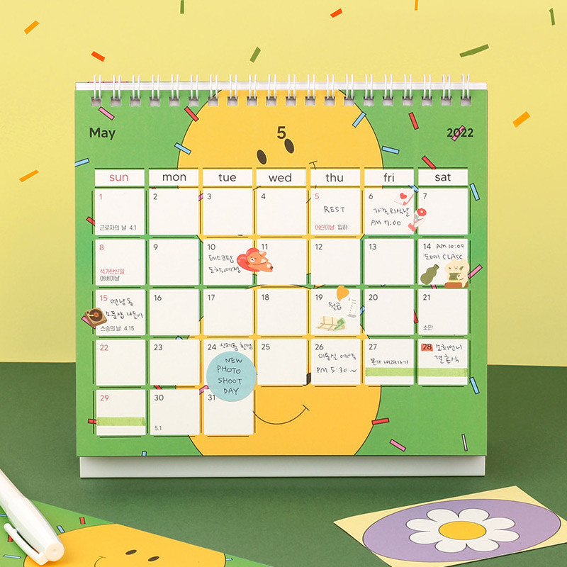 Dash And Dot 2022 Young Monthly Desk Standing Calendar