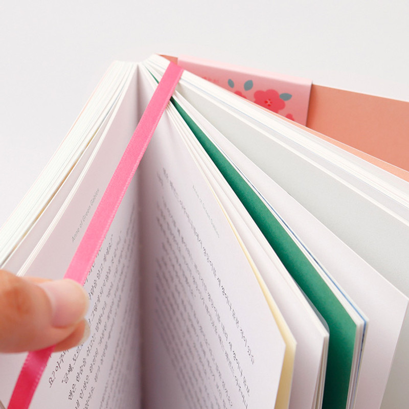 Usage example - Bookfriends Korean literature Long String Magnet Bookmark Usage example - Bookfriends Korean literature Long String Magnet Bookmark