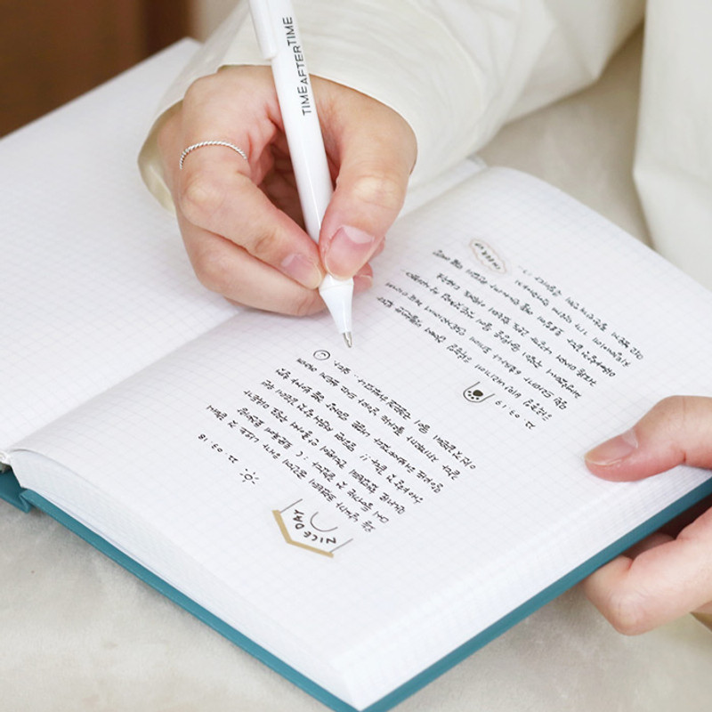 Usage example - Indigo Prism 280 B6 Hardcover Grid Notebook Usage example - Indigo Prism 280 B6 Hardcover Grid Notebook