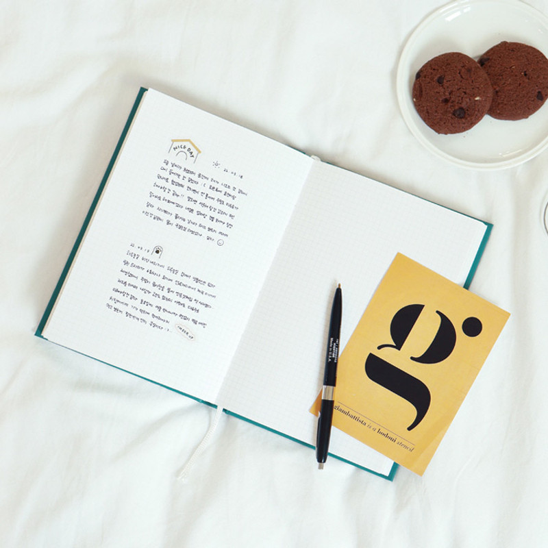 Usage example - Indigo Prism 280 B6 Hardcover Grid Notebook Usage example - Indigo Prism 280 B6 Hardcover Grid Notebook