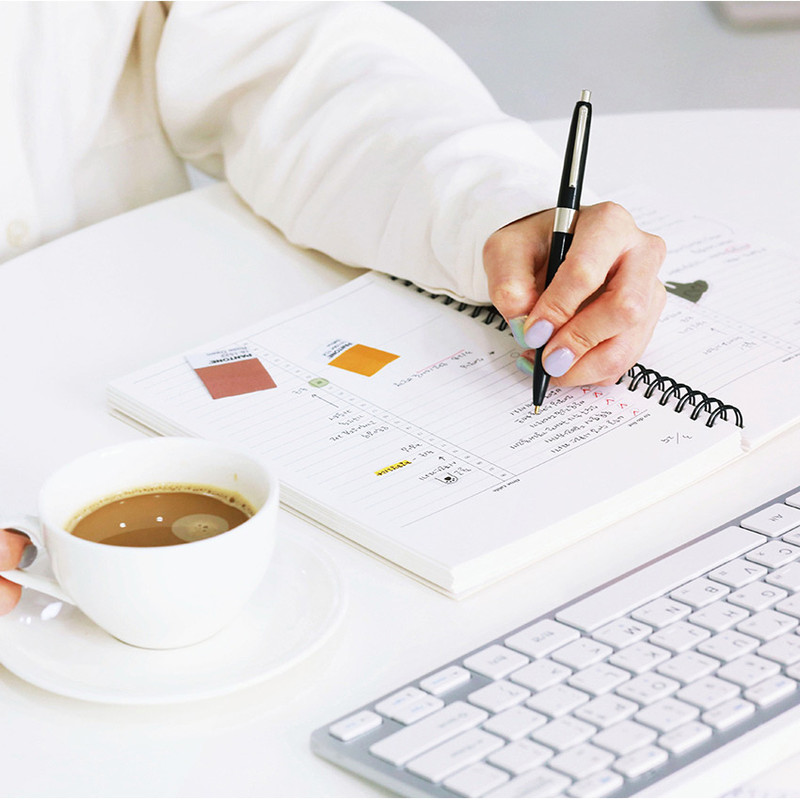 Usage example - Indigo Go Work A5 Wirebound Undated Daily Planner Usage example - Indigo Go Work A5 Wirebound Undated Daily Planner