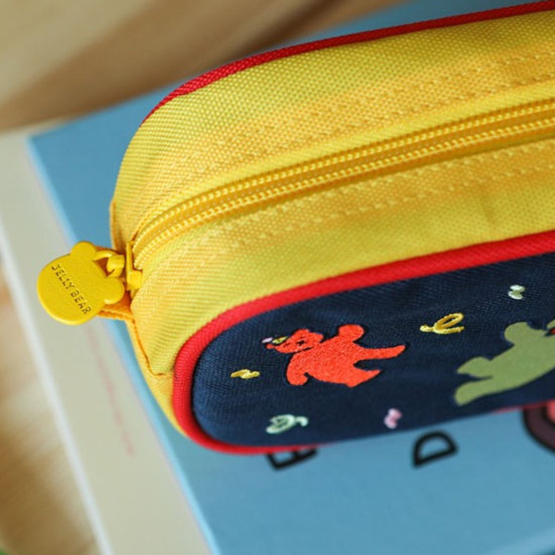 Usage example - Dailylike Jelly Bear Happy Day Zipper Pencil Case Pouch Usage example - Dailylike Jelly Bear Happy Day Zipper Pencil Case Pouch