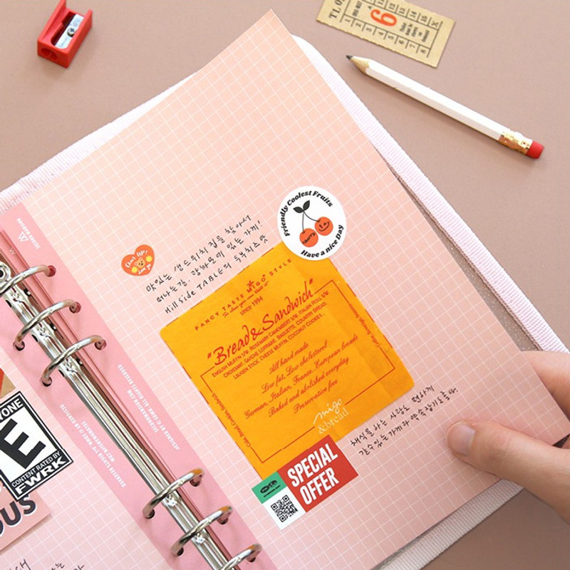 Usage example - Second Mansion Color Grid 6-ring A5 notebook Paper Refills Usage example - Second Mansion Color Grid 6-ring A5 notebook Paper Refills