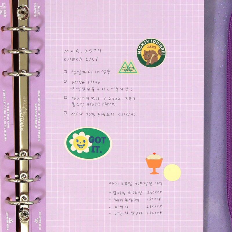 Usage example - Second Mansion Color Grid 6-ring A5 notebook Paper Refills Usage example - Second Mansion Color Grid 6-ring A5 notebook Paper Refills