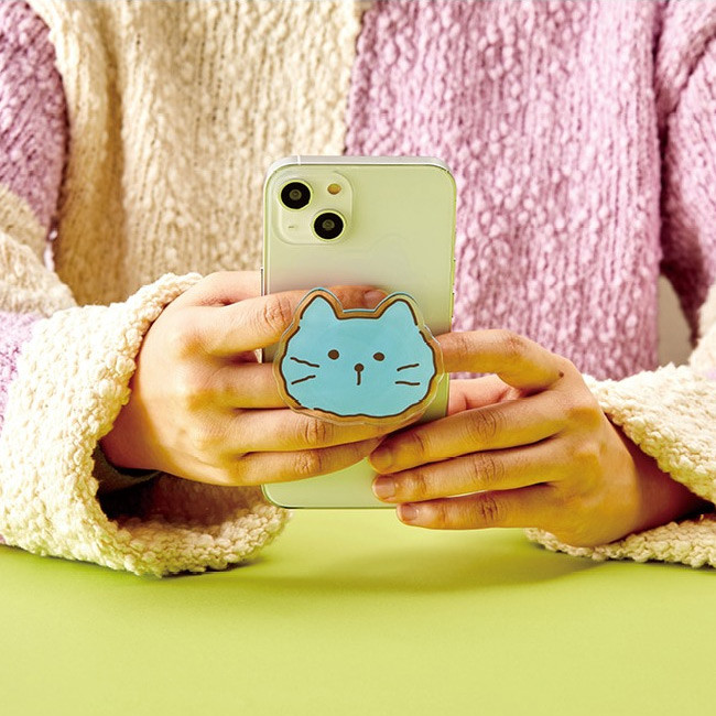 Usage example - Ardium Cute Acrylic Expanding Stand Sticky Phone Grip Holder