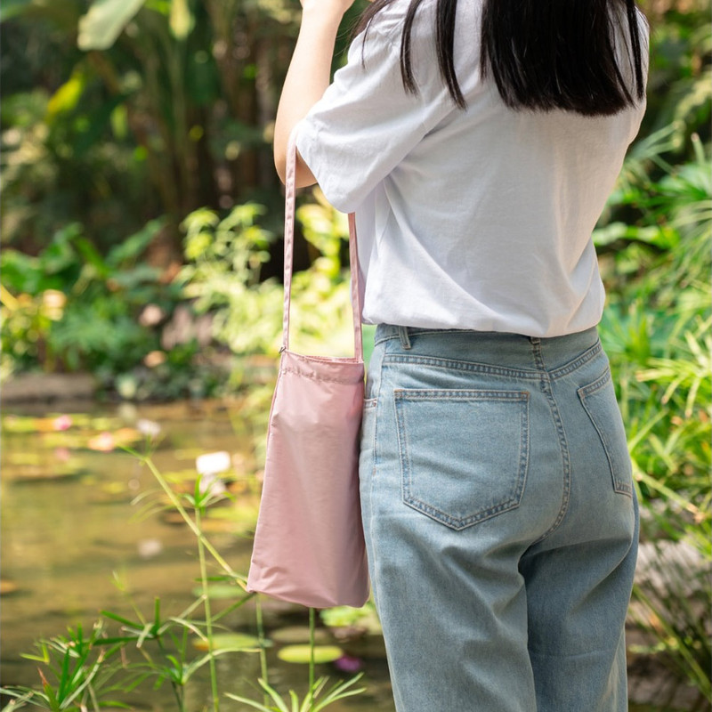 Usage example - Byfulldesign Light daily Long shoulder bag