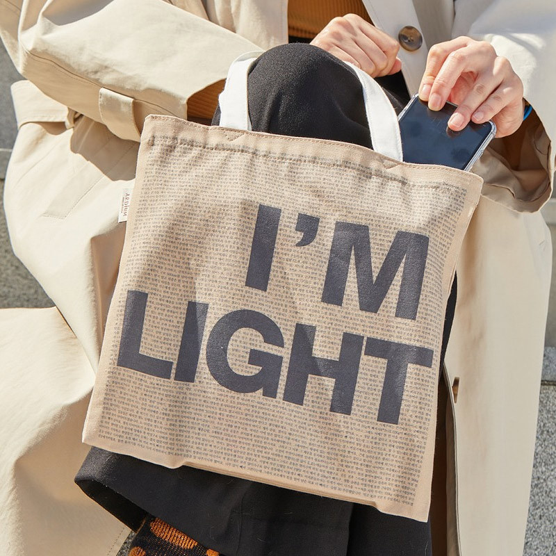 Usage example - Ardium Vivid Medium Cotton Shoulder Tote Bag Usage example - Ardium Vivid Medium Cotton Shoulder Tote Bag