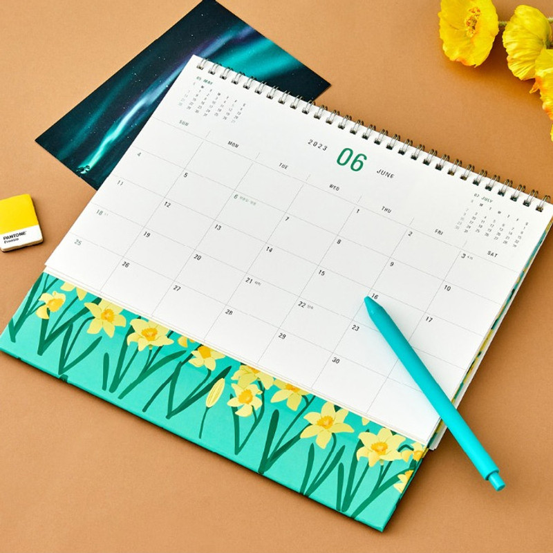 2023 Flowery Standing Flip Monthly Desk Calendar 2023 Flowery Standing Flip Monthly Desk Calendar