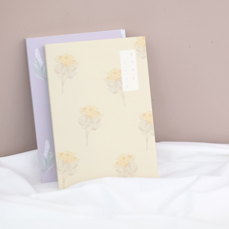 2023 Flowery Dated Weekly Planner Diary