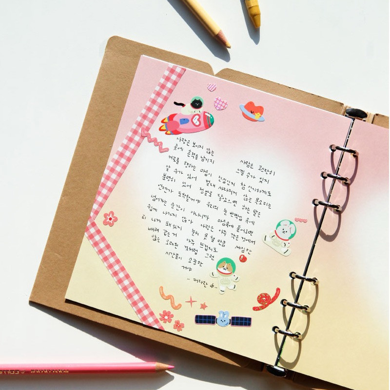 Example of use - Jam studio Dream 6-ring Wide A6 Notebook Paper Refills Set Example of use - Jam studio Dream 6-ring Wide A6 Notebook Paper Refills Set