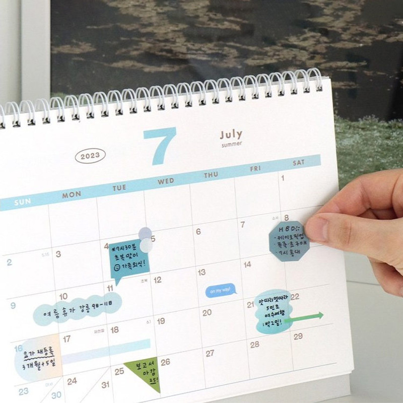 Example of use - Iconic Index Point Sticky Bookmark Notepad Set 