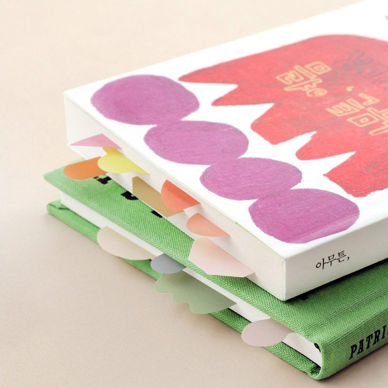 Example of use - Iconic Index Point Sticky Bookmark Notepad Set 