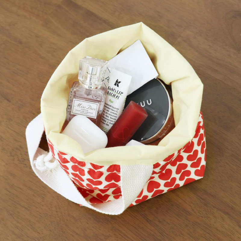 Example of use - O-check Something Usual Cotton Drawstring Pouch Example of use - O-check Something Usual Cotton Drawstring Pouch