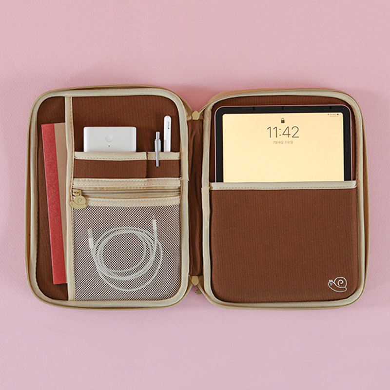 Inside of Lazy Bear Tablet Sleeve Case For iPad Inside of Lazy Bear Tablet Sleeve Case For iPad