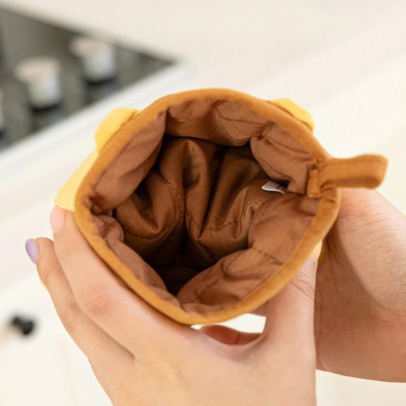 Detail of Kakao Friends Choonsick Kitchen Cotton Oven Mitt Detail of Kakao Friends Choonsick Kitchen Cotton Oven Mitt